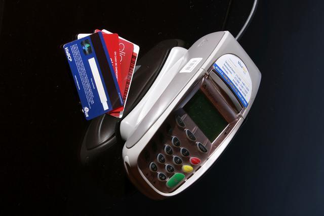 2. No utilizar todas las tarjetas: Se recomienda elegir solo una tarjeta de crédito para realizar todas las compras para poder llevar un orden, (Foto: GEC)