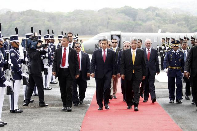 Humala fue recibido por el ministro de Seguridad de ese país, José Raúl Mulino. (Foto: Presidencia)