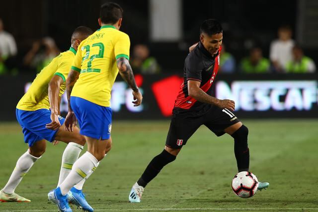 Foto 13 | En la delantera tenemos a Raúl Ruidíaz, goleador del Sounders FC de Seattle, cuyo valor asciende a € 6.5 millones. En 2015 costaba solo € 500,000. (Foto: GEC)