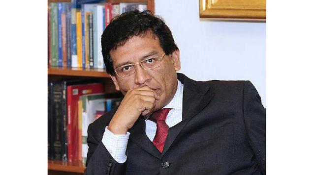Edgar Carpio Marcos es viceministro de Justicia del Minjus. Abogado por la Universidad San Martín de Porres (USMP). tiene Estudios en Justicia Constitucional en la Universidad Carlos III de España. Tiene estudios en Derechos Humanos por Washington College