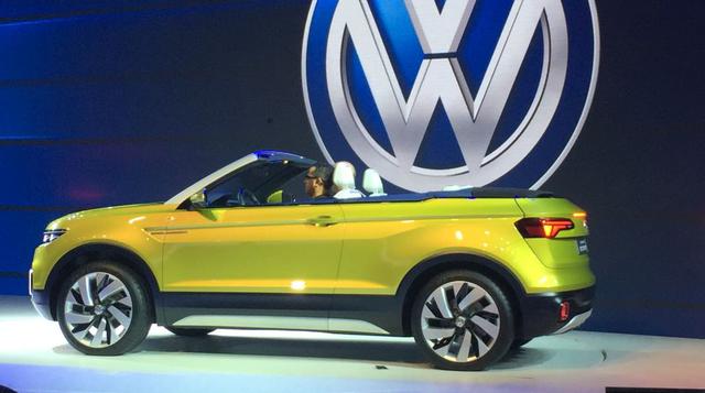 El automóvil Volkswagen modelo T-Cross Breeze descapotable. La cubierta se eleva eléctricamente para dejar el auto con el techo despejado. (Foto: Ricardo Montero).