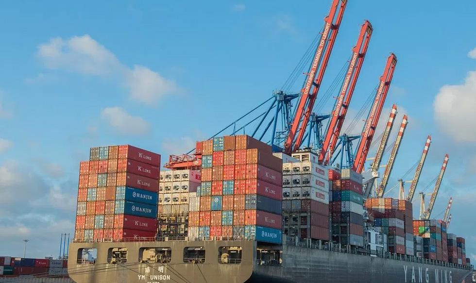 FOTO 7 | La lista, que apunta a exportaciones chinas por "aproximadamente 50,000 millones" de dólares, incluye a productos de varias industrias, incluidas la aeronáutica, la tecnología de la información, las comunicaciones, la robótica y la maquinaria.