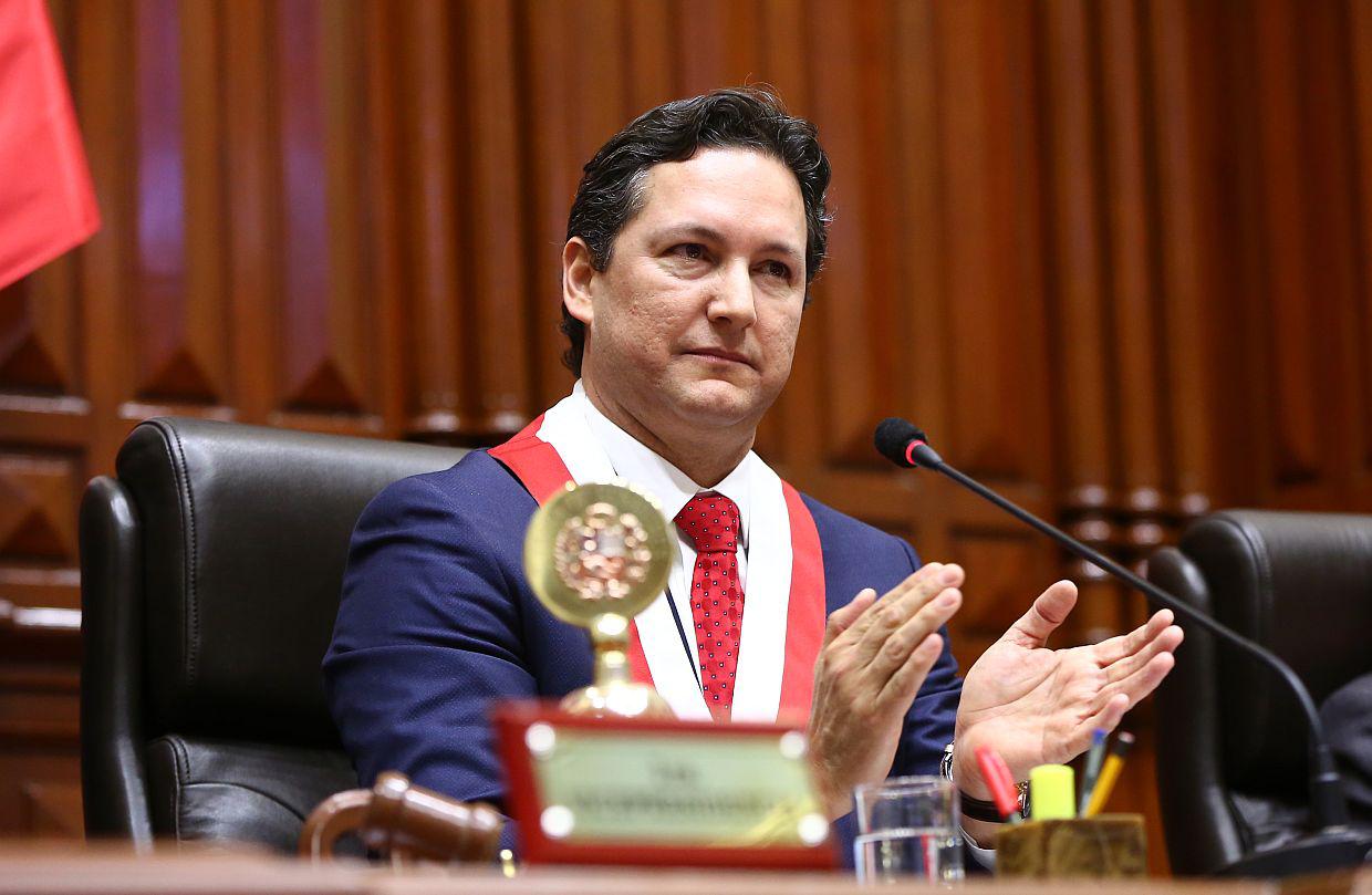 El presidente del Congreso, Daniel Salaverry, participó en un evento llamado "Parlamento Interescolar 2018" ante decenas de estudiantes. (Foto: Congreso de la República)