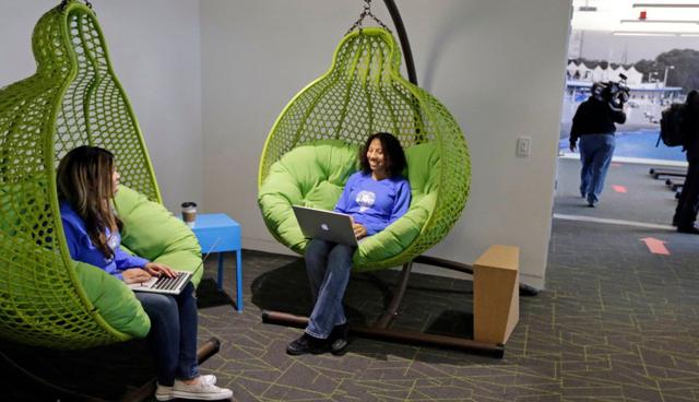 FOTO 14 | Investigador científico senior. Salario: US$ 172,000. Los investigadores científicos de Google abordan proyectos relacionados con el aprendizaje automático (machine learning) y la inteligencia artificial, según una lista de trabajos de Google. Están entrenados para analizar datos y enseñar a los sistemas de la compañía cómo aprender de ellos, haciendo que el software y los servicios de Google sean más inteligentes. (Foto: Getty)