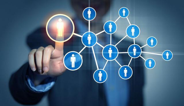 FOTO 3 |  Estar siempre listo para ofrecer ayuda. (Foto: Linkedin)