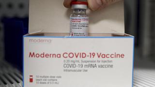 Moderna retrasa patente de vacuna por disputa con Gobierno EE.UU.