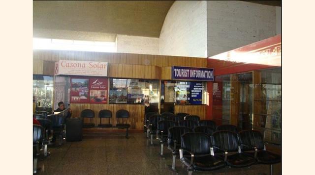 Esta era la sala de espera antes de la remodelación.