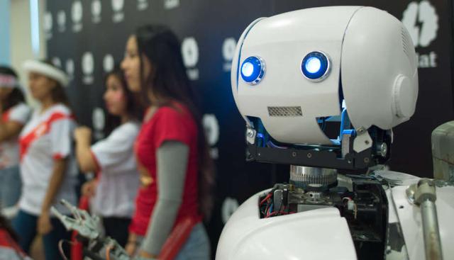 El Robot realiza comentarios sobre el desempeño de los dirigidos por Ricardo Gareca. (Foto: Idat)