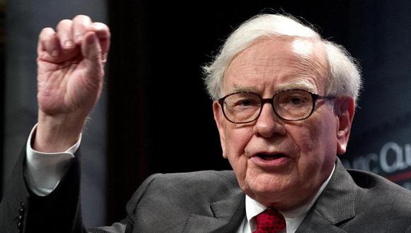 FOTO 4 |  Warren Buffet. El ejecutivo de 87 años se retiró hace poco del directorio de Kraft Heinz, pero sigue al mando de Berkshire Hathaway, que compró 75 millones de acciones de Apple en mayo pasado. (Foto: AFP)