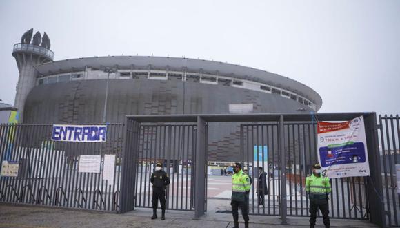 Más de mil agentes policiales garantizan seguridad al interior y exterior del Estadio Nacional por partido Perú – Uruguay, en medio de la pandemia por COVID-19. (Foto: Joel Alonzo/ @photo.gec)