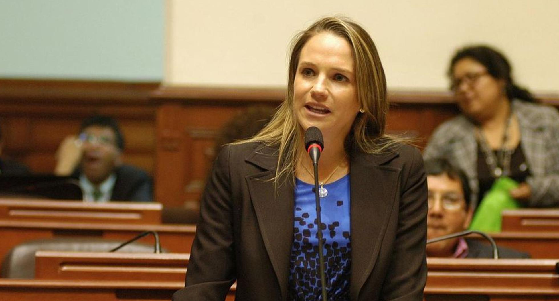 FOTO 1 | Fiscalía allanó el departamento y el despacho congresal de la integrante de la Comisión Permanente, Luciana León, del Partido Aprista, por presunta vinculación con la organización criminal “Los intocables ediles”. La Fiscalía imputa a León como el brazo legal y político de esta organización. (Foto: GEC)