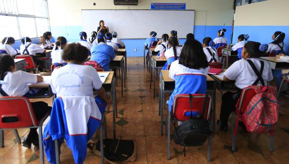 Morosidad mensual en los colegios privados llega al 50%. (Foto: GEC)