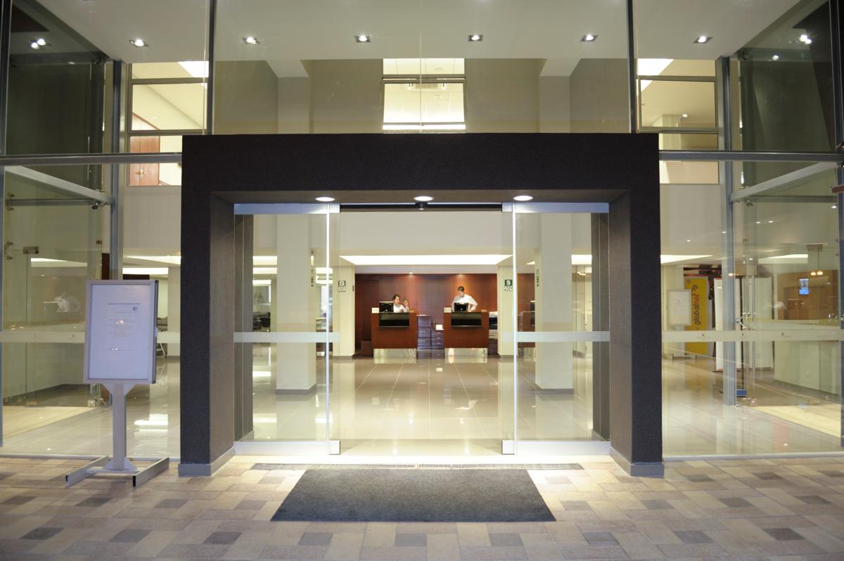 La mayoría de hoteles están cerrados, pero otros 17 colaboran en el alojamiento de extranjeros que permanecen en el país y peruanos repatriados durante la cuarentena. (Foto: referencial / difusión)