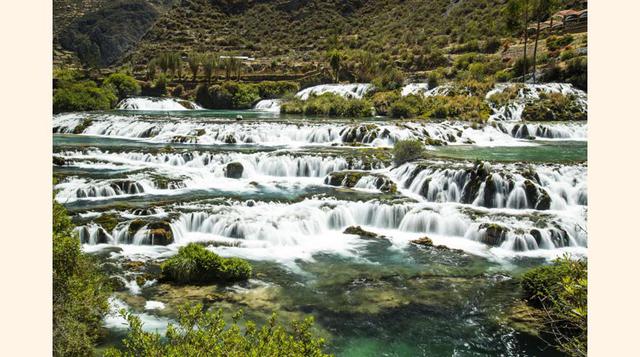 Caídas de agua en Huancaya, Yauyos, Lima.