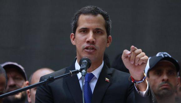 Guaidó se proclamó presidente en una plaza en el 2019, en su posición de jefe de la Asamblea Nacional, tras desconocer la irregular reelección de Maduro en el 2018 en unas elecciones que consideró fraudulentas y que la oposición boicoteó. (Foto: EFE)