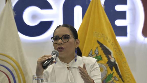 La presidenta del Consejo Nacional Electoral (CNE) de Ecuador, Diana Atamaint, habla durante una conferencia de prensa sobre la convocatoria a elecciones en Quito el 17 de mayo de 2023. (Foto de Rodrigo Buendia / AFP)