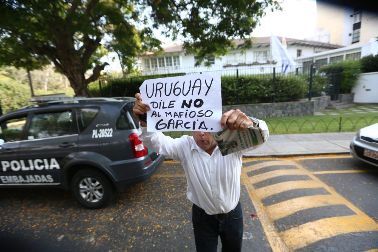 Alan García permanece en la embajada de Uruguay en Perú desde anoche. (Foto: Alessandro Currarino / USI)