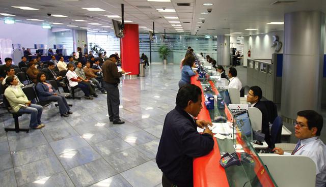 Foto 2 | En marzo desciende índice de morosidad en todos los tipos de crédito bancario. Tras tocar un pico de 3.53% en febrero, el nivel de morosidad de las empresas del sistema financiero descendió en marzo a 3.38%. La reducción mensual en dicho indicador se explica por la caída generalizada de la mora en todos los tipos de crédito, destacó un reporte del Banco Central de Reserva (BCR). Así, el atraso en los créditos para empresas pasó de 3.62% a 3.45% en el tercer mes del año; mientras que en el segmento de personas bajó de 3.38% a 3.26%. Los descensos más significativos se dieron en las carteras de tarjetas de crédito, corporaciones y grandes empresas. Tal evolución se da en un contexto en que la demanda interna viene mostrando signos de recuperación (Foto: Andina).