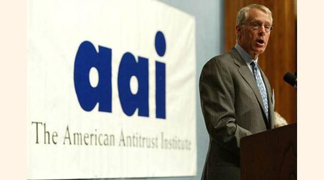 S. Robson Walton (Estados Unidos) – presidente de Wal-Mart. Este año ocupa el puesto 17 con un patrimonio de US$ 32,000 millones. El 2015 estuvo en el puesto 12 con US$ 31,900 millones. (Foto: Forbes)