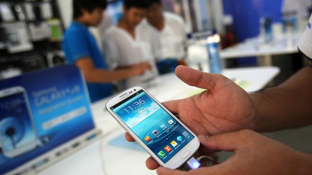 El tipo de pago “Control” fue la que más incrementó su participación en términos de modalidad de pago. Pasó de 13% en diciembre 2014 a 16% en diciembre de 2015, lo que representó 5.5 millones de líneas. Esto redujo la participación de la modalidad Postpag