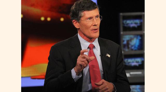 John Thain. Fue miembro de la fraternidad Delta Upsilon y obtuvo su licenciatura en ingeniería eléctrica en el MIT. Ahora es miembro de la junta de la corporación MIT y del Consejo Asesor del Decano de MIT / Sloan School of Management. (Foto: Getty)