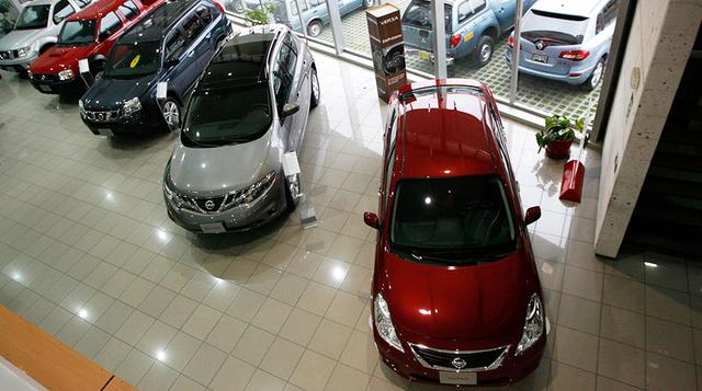 10.- Buscan limitar el uso de efectivo para la compra de automóviles y viviendas.