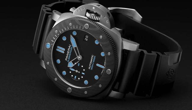 FOTO 1 | Carbotech y BMG-Tech - Panerai. The Panerai Submersible with a BMG-Tech case. The bezel is Carbotech.OFFICINE PANERAI