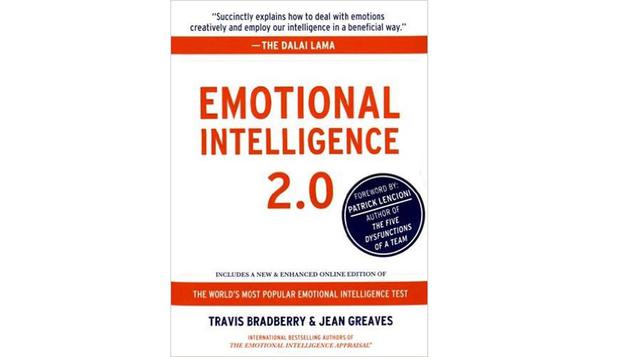 "Inteligencia emocional 2.0" de Travis Bradberry y Jean Greaves. Después de leer este libro, tendrá una comprensión básica de la inteligencia emocional, que le permitirá asumir la responsabilidad de sus errores y crear relaciones duraderas con s