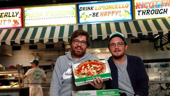 Para los hermanos James y Thom Elliot, los confinamientos han supuesto un inesperado salvavidas a su negocio Pizza Pilgrims de “pizza en el correo”.