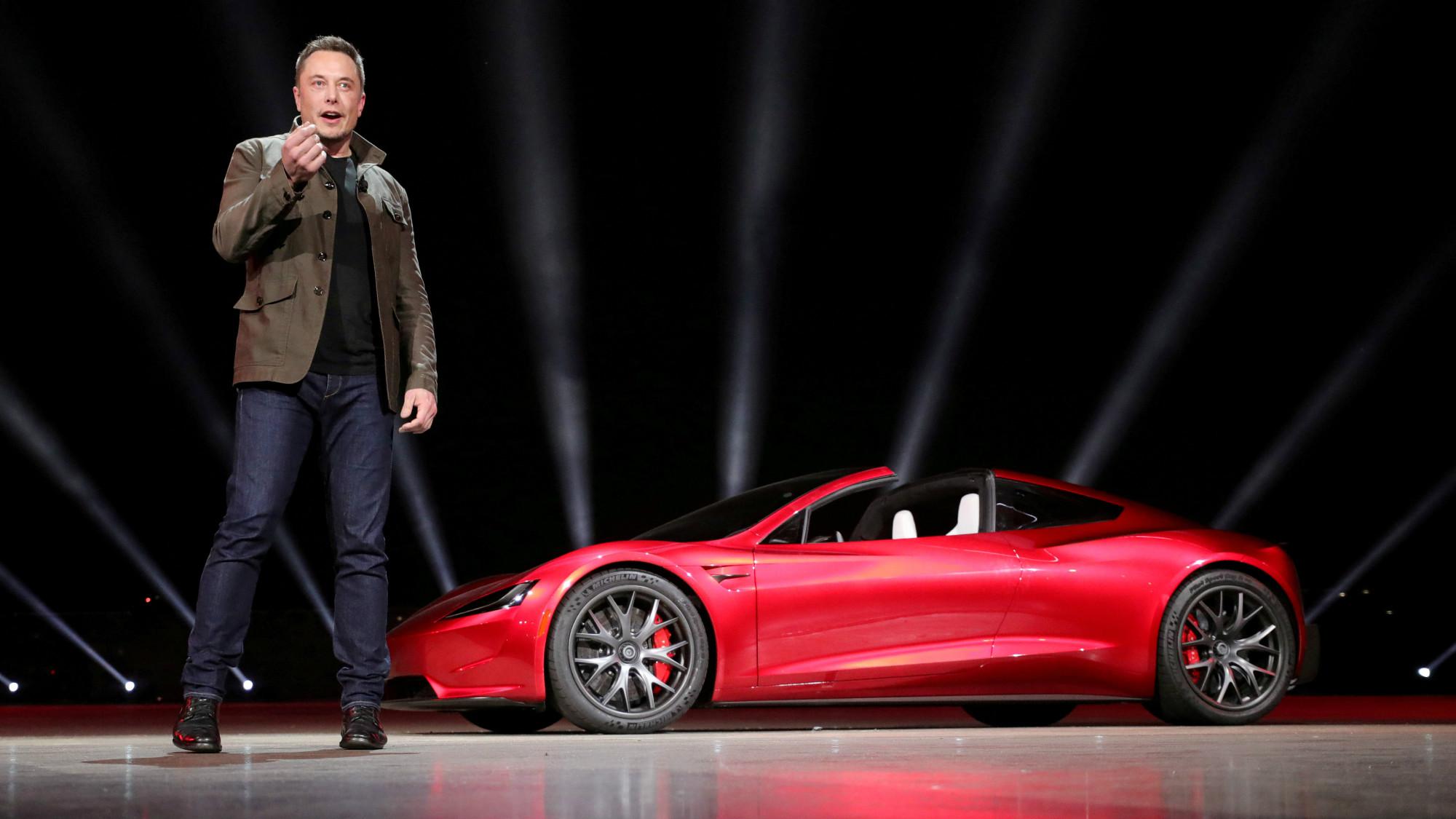Elon Musk, CEO de Tesla, presenta el Roadster 2 en California. (Foto: Reuters)