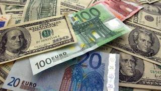 Euro sube más que el dólar. ¿Es buena opción ahorrar en la moneda única?