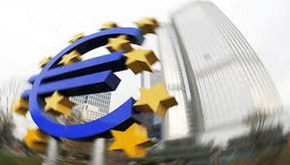 La zona euro sufrió una recesión en el último trimestre del 2020 y en el primer trimestre del 2021, con un PBI en descenso de 0.4% y de 0.3%, respectivamente, debido a la crisis sanitaria.