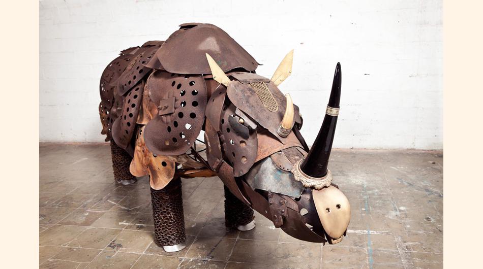 Foto 1 | Arqueología urbana - Manu Dacosta, "De niño me paseaba con un imán por la calle para ver que atrapaba", cuenta el artista. "Ahora me emociona igual buscar y encontrar tesoros que la propia construcción de la obra".