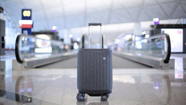 Con la maleta Rollogo Escape S ya no tendrás que preocuparte por cuestiones de batería. Y es que no solo tiene integrado un powerbank, como otras maletas disponibles en el mercado, sino que además te garantiza que siempre tendrá carga porque sus ruedas producen electricidad. (Foto: TIcbeat)