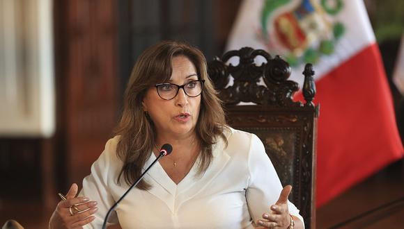 Dina Boluarte advierte que retirarán a profesores que enseñen ideologías políticas a estudiantes. Foto: Presidencia