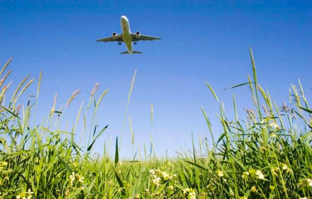 FOTO 30 | TRANSFIERE TUS PUNTOS SABIAMENTE. Al inscribirte en tarjetas de crédito de viaje que te permiten transferir fácilmente puntos a hoteles y aerolíneas asociados, puedes aprovechar generosas recompensas. Por ejemplo, el programa Citi ThankYou otorga a los tarjetahabientes la oportunidad de canjear puntos ThankYou a una tasa de transferencia de 1 a 1 con KLM, Etihad y Air France. Mientras tanto, el Programa Chase Ultimate Rewards (Beneficio máximo de Chase) brinda a los tarjetahabientes la flexibilidad de cobrar puntos en viajes de premio con Singapore Airlines, United y British Airways a una tarifa de 1 a 1. Pero antes de transferir los puntos ganados con tanto esfuerzo, ten en cuenta tus hábitos de viaje y tus patrones de gasto para evaluar dónde puedes adquirir el valor más alto por punto. (Foto: Getty)