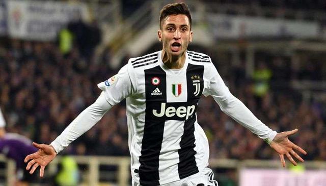 FOTO 2 | 2. Rodrigo Bentancur (Uruguay. Centrocampista. Juventus. 22 años)
El centrocampista, que debutó y ganó varios títulos con Boca Juniors, pasó en el 2017 al Juventus de Turín, donde rápidamente se hizo un lugar en el equipo.
 
Fue campeón en el Sudamericano sub-20 de Ecuador 2017 y cuarto en el Mundial sub-20 de Corea del Sur de ese año. Jugó los cinco partidos de la Celeste en el Mundial de Rusia 2018. (Foto: Maxppp)