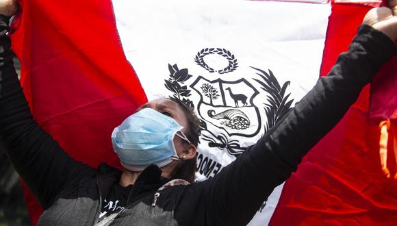 En el Perú el 7 de junio de todos los años se celebra el Día de la Bandera (Foto: AFP)
