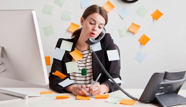 FOTO 4 | “No me lo merezco”. Es completamente normal que se dé gustos con el fruto de su trabajo. No obstante, eso no implica que despilfarre todo su dinero en completar su lista de trabajo.(Foto: iStock)