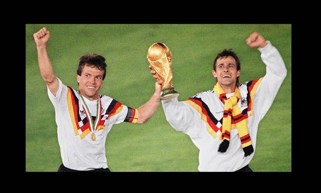 FOTO 3 | 5: El número de Mundiales jugados por tres futbolistas, el mexicano Antonio Carbajal (1950, 1954, 1958, 1962, 1966), el alemán Lothar Matthaüs (1982, 1986, 1990, 1994, 1998) y el italiano Gianluigi Buffon (1998, 2002, 2006, 2010 y 2014) (Foto: AFP)