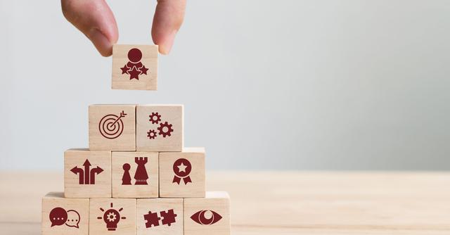 FOTO 2 | 2. Habilidades blandas y conocimientos técnicos: es importante que el postulante haga una autoevaluación para conocer si cumple con lo que están requiriendo y, de no ser así, comenzar a formarse. “El trabajo en equipo, la comunicación asertiva, la resolución de problemas o el liderazgo no es algo que se adquiere en una universidad, pero sí son habilidades que puedo desarrollar en la posición que tenga”, agrega el especialista de Adecco.  (Foto: iStock)