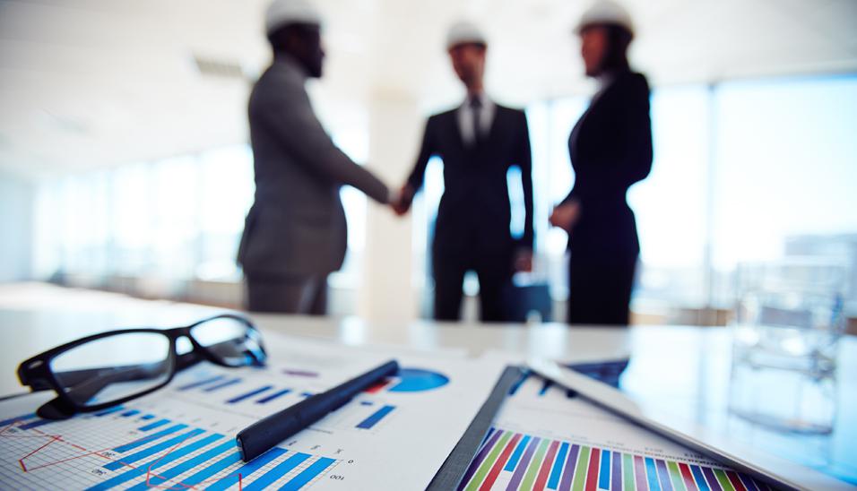 FOTO 4 | 4. Habilidades interculturales. Los profesionales mineros deben ser conscientes de que hay diferentes actores sociales que participan en el desarrollo de un proyecto y debe buscar entender y satisfacer las expectativas razonables de sus stakeholders. (Foto: Freepik)