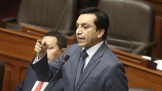 Gilbert Violeta dice que fiscal Chávarry debe ser investigado porque "no tiene corona"