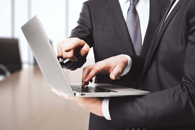 FOTO 2 | Incluso en formatos tan habituales como el JPEG, que sirve para mostrar imágenes, pueden estar agazapados los virus, ya que incluyen un código base con el que piratear, por ejemplo, el navegador de la computadora.