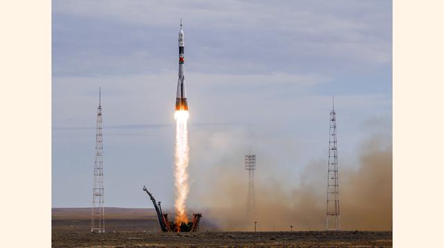 La nave espacial Soyuz TMA-18M con los astronautas Aidyn Aimbetov de Kazajstán, Sergei Volkov de Rusia y Andreas Mogensen de Dinamarca a bordo despegó de la plataforma de lanzamiento en el cosmódromo de Baikonur, Kazajstán. (Foto: Reuters)