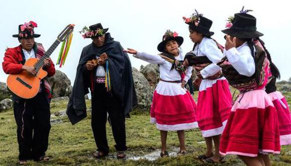La danza constituye una práctica ritual asociada al ciclo agrícola, que celebra la vida y la fertilidad, y sus orígenes se remiten a la “qashwa”. (Foto: Andina)
