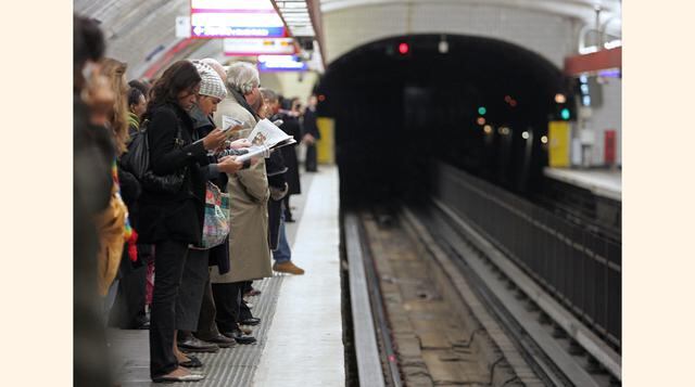 París, Francia. El metro de la capital francesa es otro de los más eficientes del mundo. Sus trenes pasan cada dos minutos, aunque no trabaja todo el día. Ofrece 16 líneas con 300 estaciones. El pasaje cuesta 1.8 euros o US$ 2.