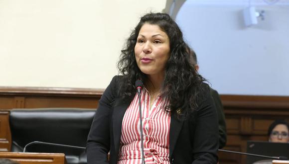 La congresista Yesenia Ponce, de Fuerza Popular, fue acusada de presentar documentación falsa de sus estudios. (Foto: Congreso de la República)