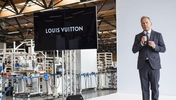 dirigió primero la filial de Dior allí de 1986 a 1992 y la de Louis Vuitton de 1992 a 1997. Desde entonces, ha estado al frente de las marcas Dior, Fendi, Bulgari, Louis Vuitton o Tiffany, y en 2023 Arnault lo nombró además su consejero.  (Foto: Bloomberg)