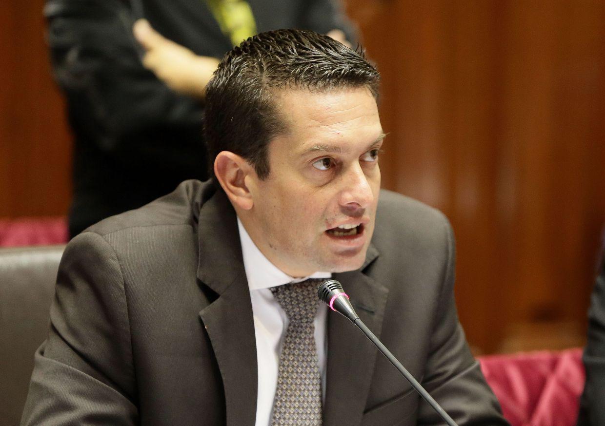 El congresista de Fuerza Popular Miguel Torres se pronunció para negar que haya cometido algún acto ilícito o antiético. (Foto: Congreso de la República)